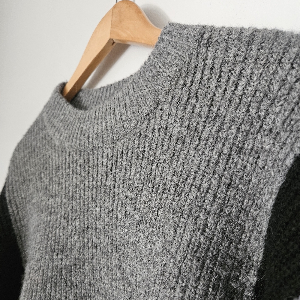 Oak + Fort Cropped Sweater Size M - Picture 8 of 12
